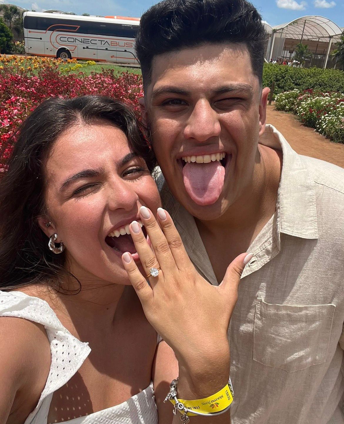 @luccasmazine <br>❤ ❤ ❤ ❤ ❤ 