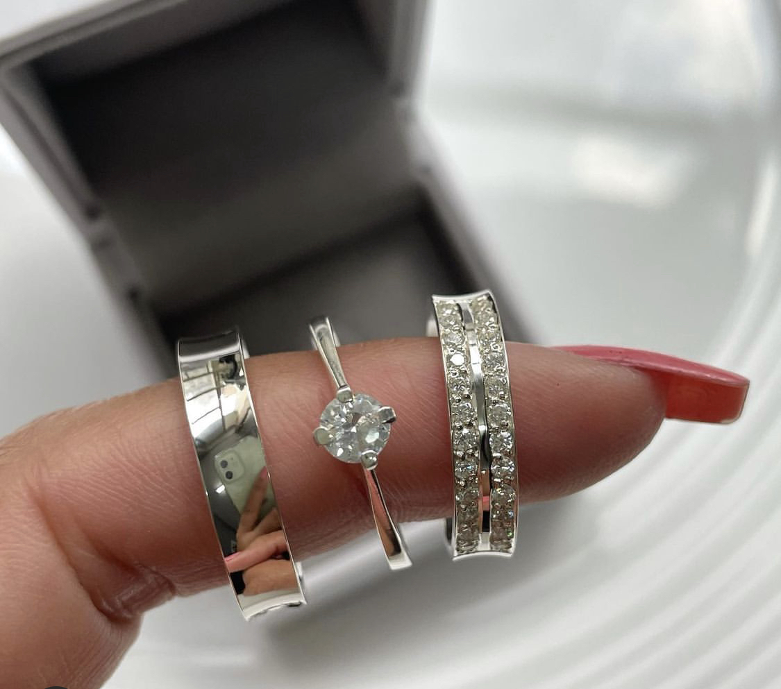 Par de Alianças Azaleia