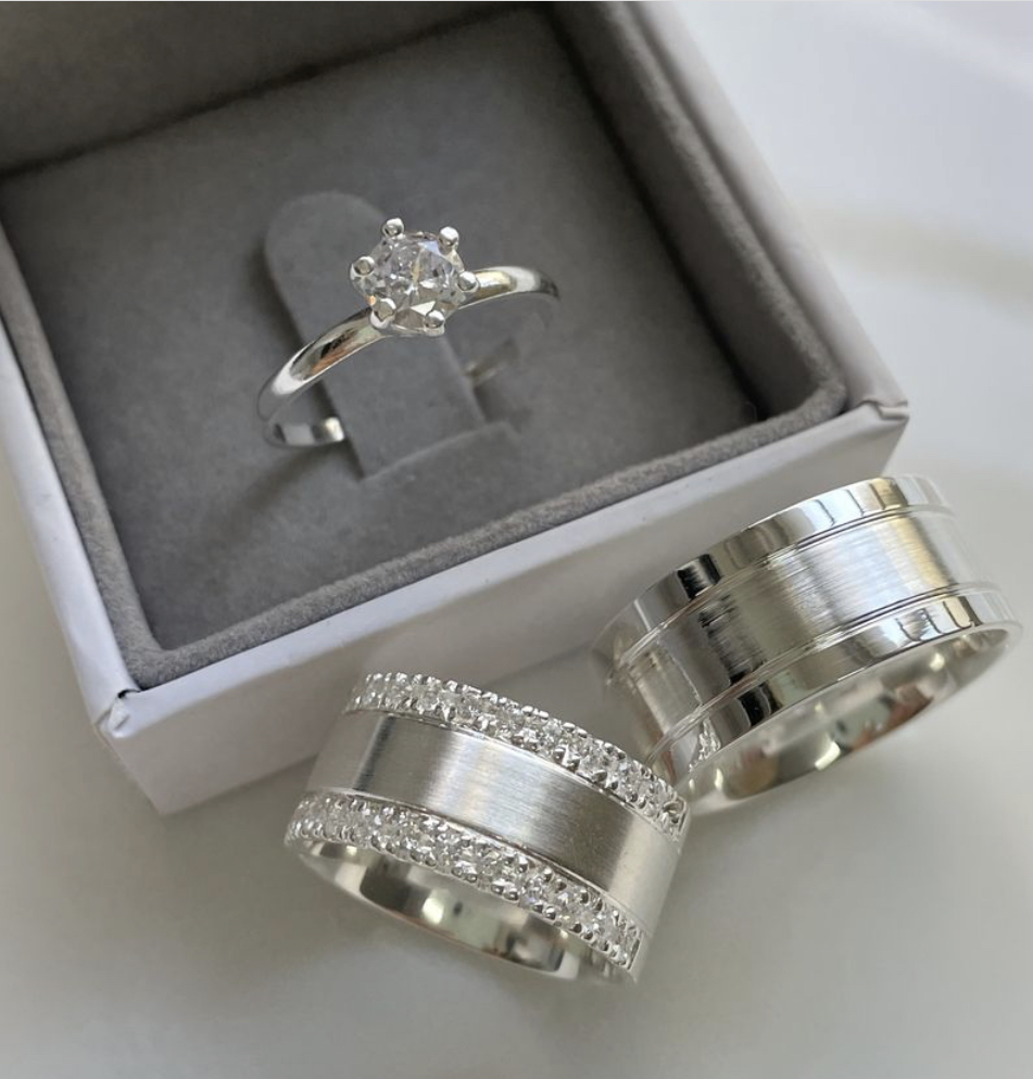 Par de Alianças Lírio